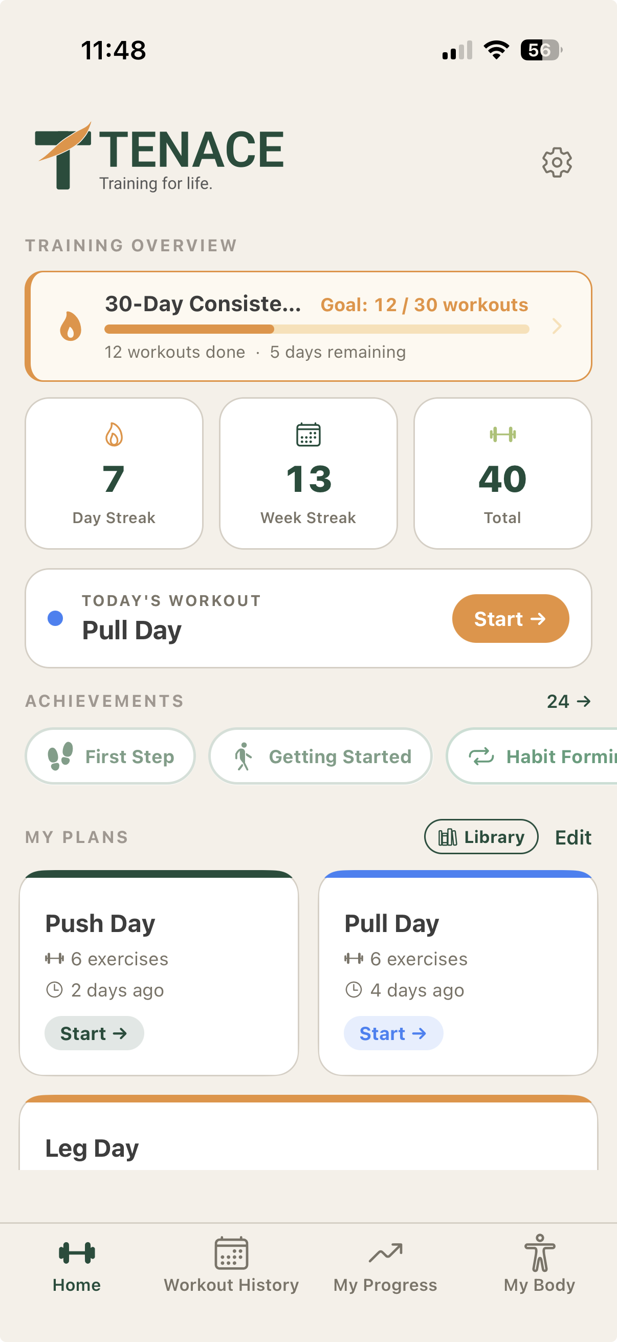 TENACE app home screen showing streak, training plans and achievements